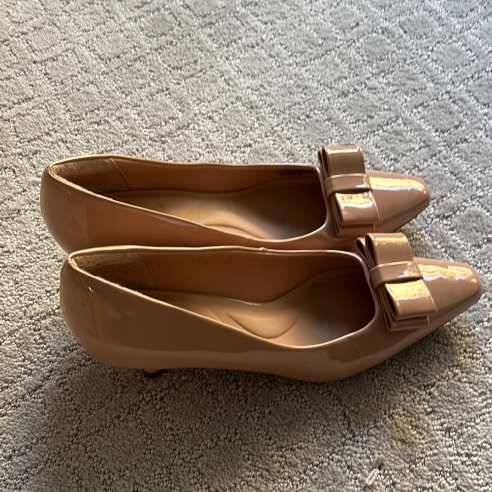 Anne Klein Theresa Nude Bow Flats